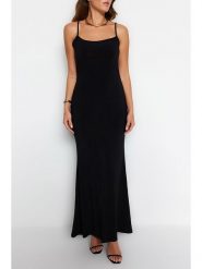 Trendyol Sukienka w kolorze czarnym rozmiar: XL. Czarne sukienki damskie Trendyol, na imprezę, xl, bez wzorów, bez kołnierzyka, bez ramiączek, maxi. Za 74.95 zł.