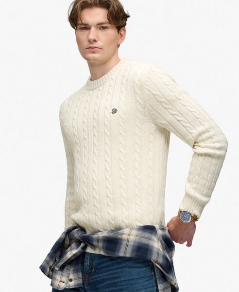 Superdry Sweter Crew z bawełny w warkocze – Relaxed Fit. Białe swetry męskie Superdry., uniwersalny, z aplikacjami, z bawełny, bez kołnierzyka. Za 345.10 zł.