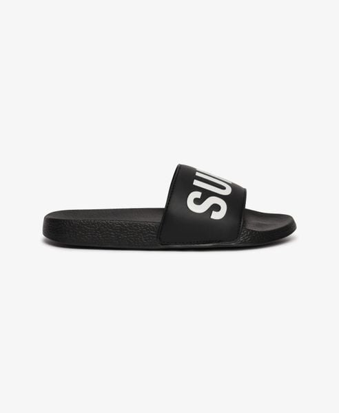 Superdry Pool Sliders klapki z profilowaną wkładką – Black. Czarne klapki damskie Superdry., bez wzorów, z poliesteru, bez obcasa. Za 152.50 zł.