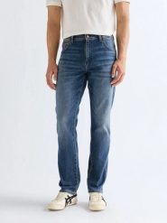 MESKIE SPODNIE WRANGLER TEXAS SLIM RUST BELT 112377808. Spodnie materiałowe męskie Wrangler, bez wzorów, z jeansu. Za 229.99 zł.