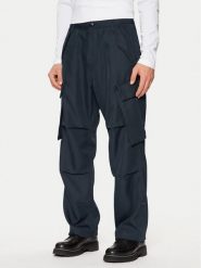 G-Star Raw Spodnie materiałowe R-3N D25224 862 Granatowy Straight Fit. Niebieskie spodnie materiałowe męskie G-Star Raw, bez wzorów, z materiału, retro. Za 639.99 zł.