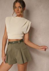 Zielone Szorty High Waist z Kieszeniami Typu Cargo Aloviane. Zielone szorty damskie Renee, z aplikacjami, eleganckie, z podwyższonym stanem. Za 79.99 zł.