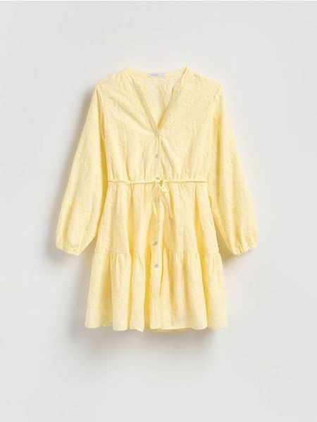 Sukienka z haftem - jasnożółty. Żółte sukienki damskie Reserved, l, bez wzorów, z bawełny, bez kołnierzyka, bez ramiączek. Za 179.99 zł.