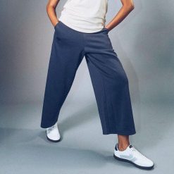 Spodnie damskie Kappa Gefron Athleisure. Szare spodnie dresowe damskie Kappa, bez wzorów, z bawełny, sportowe. Za 281.00 zł.