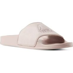KLAPKI FULGERE SLIDE. Klapki damskie Reebok, bez wzorów, bez obcasa. W wyprzedaży za 55.99 zł.