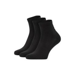 Skarpety sportowe Under Armour Core Quaretr Socks 1358344 3P. Czarne skarpetki damskie Under Armour, bez wzorów. Za 59.00 zł.