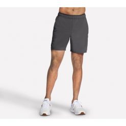 Spodenki Męskie Skechers. Czarne szorty męskie Skechers, bez kołnierzyka. Za 163.99 zł.