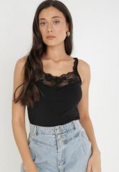 Czarny Top Bawełniany Chioniope. Czarne topy damskie Born2be, l, bez wzorów, z bawełny, bez kołnierzyka. Za 29.99 zł.