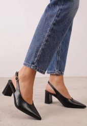 Czarne Klasyczne Czółenka Slingback na Słupku ze Szpiczastym Noskiem Dolmisa. Czarne czółenka damskie Renee, bez wzorów, z satyny, ze szpiczastym noskiem, bez obcasa, na obcasie. Za 119.99 zł.