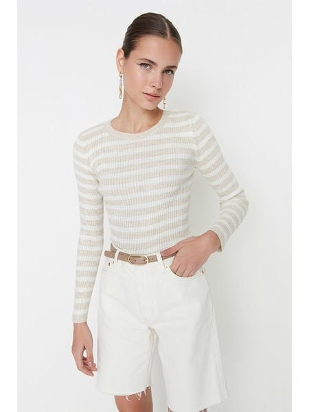 Trendyol Koszulka w kolorze beżowo-białym rozmiar: S. Brązowe bluzki damskie Trendyol, s, bez wzorów, ze splotem, bez kołnierzyka, bez ramiączek. Za 52.99 zł.