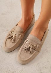Beżowe Mokasyny VICES z Modnymi Chwostami z Imitacji Zamszu z Wkładką z Naturalnej Skóry Calirea. Brązowe mokasyny damskie Born2be, z jeansu. Za 89.99 zł.