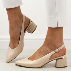 Beżowe czółenka damskie na obcasie bez pięty Sergio Leone sk175. Brązowe czółenka damskie Sergio Leone, bez wzorów, ze skóry, bez obcasa, na obcasie. W wyprzedaży za 147.87 zł.