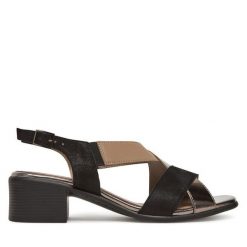Sandały Lasocki. Czarne sandały damskie Lasocki, bez wzorów, bez obcasa, na słupku. Za 179.99 zł.
