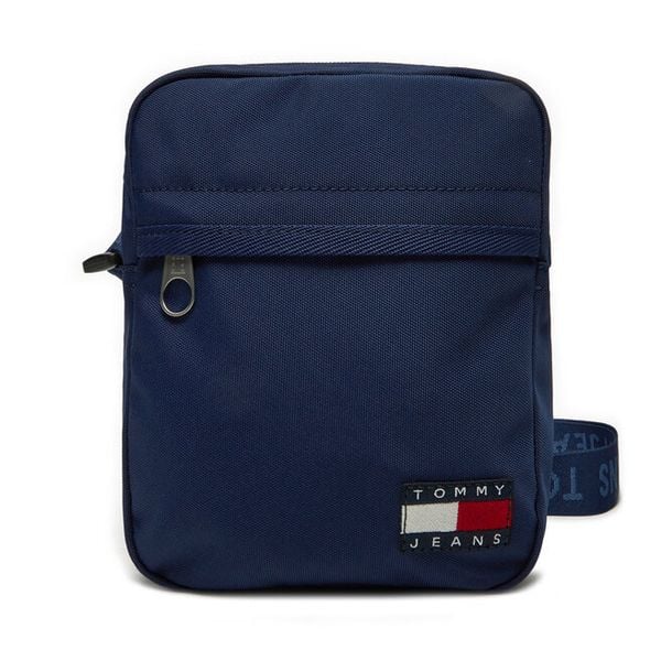 Saszetka Tommy Jeans. Niebieskie saszetki męskie Tommy Jeans, z jeansu. Za 159.99 zł.