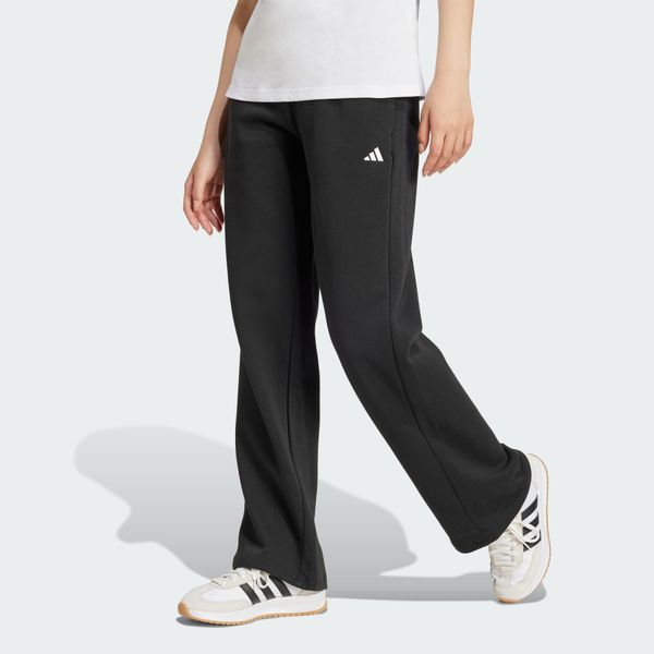 Spodnie Essentials Small Logo Feel Cozy Open-Hem. Czarne spodnie materiałowe damskie Adidas, bez wzorów, z bawełny, klasyczne, z standardowym stanem. Za 199.00 zł.