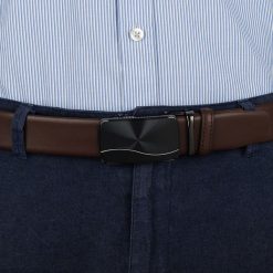 Pasek męski skórzany 3,5 cm klamra automatyczna Beltimore brązowy 51-562 : Kolory - brązowy, beżowy, Rozmiar pasków - r.110-125 cm. Brązowe paski męskie bez wzorów, ze skóry, wizytowe. Za 64.99 zł.