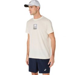 Koszulka Asics Court Core Graphic. Czarne t-shirty sportowe męskie Asics, l, z materiału, bez ramiączek, do biegania. Za 222.00 zł.