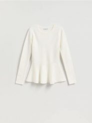 Sweter z baskinką - kremowy. Białe swetry klasyczne damskie Reserved, l, z dzianiny, bez kołnierzyka. Za 129.99 zł.