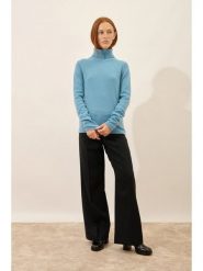 Just Cashmere Kaszmirowy sweter "June" w kolorze błękitnym rozmiar: M. Niebieskie golfy damskie Just Cashmere, m, bez wzorów, z kaszmiru, bez ramiączek. Za 478.99 zł.