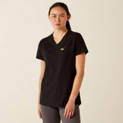 Koszulka damska Ariat Rebar Workman Rose. Czarne t-shirty damskie Ariat, bez wzorów, bez kołnierzyka. Za 252.50 zł.