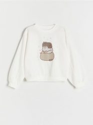 Bawełniana koszulka Pusheen - złamana biel. Koszulki dziewczęce Reserved, bez wzorów, z bawełny, bez ramiączek. W wyprzedaży za 39.99 zł.