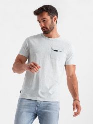 Bawełniany męski t-shirt z literowym printem i kieszonką – biało-szary V3 - Rozmiar: S. Białe t-shirty męskie Ombre Clothing, m, bez wzorów, z bawełny, bez kołnierzyka. W wyprzedaży za 45.50 zł.