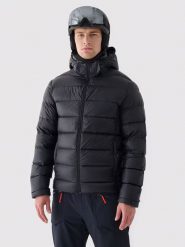 4F Kurtka puchowa w kolorze czarnym rozmiar: S. Czarne kurtki męskie 4f, na zimę, s, bez wzorów, z puchu, bez kaptura. Za 291.51 zł.