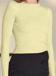 Sweter w prążek - żółty. Żółte swetry klasyczne damskie Sinsay, l, z materiału, bez kołnierzyka. W wyprzedaży za 17.99 zł.