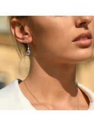 DIAMOND & CO Złote kolczyki "Olivia" z diamentami rozmiar: onesize. Niebieskie kolczyki damskie Diamond & Co, z diamentem, złote. Za 1,152.99 zł.