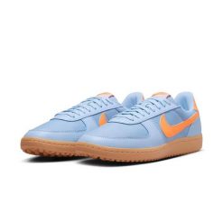 Buty Sportowe Męskie Nike Field General 82 Sp. Niebieskie buty sportowe na co dzień męskie Nike, bez zapięcia. Za 396.00 zł.