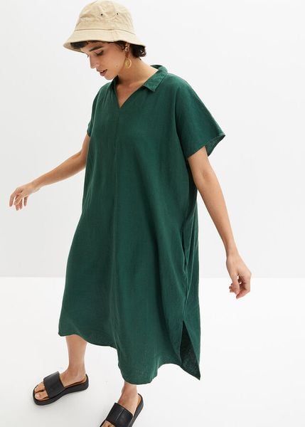 Sukienka kaftanowa z przewiewnej mieszanki lnu i wiskozy. Zielone sukienki damskie bonprix, na lato, bez wzorów, z wiskozy, bez kołnierzyka, bez ramiączek. Za 147.99 zł.