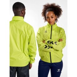 Kurtka ortalionowa piłkarska dla dorosłych Hummel Core XK Spray Jacket. Zielone kurtki damskie HUMMEL, na wiosnę, m, bez wzorów, z materiału, z kapturem. Za 210.55 zł.