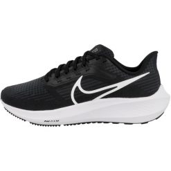 Buty do biegania damskie Nike Air Zoom Pegasus 39. Czarne obuwie do biegania damskie Nike. Za 671.00 zł.