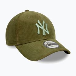 Czapka z daszkiem New Era Two Tone Cord 9Forty New York Yankees. Zielone czapki męskie New Era, na zimę, bez wzorów. Za 129.99 zł.