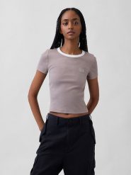 GAP Koszulka w kolorze szaroróżowym rozmiar: XXL. Różowe t-shirty damskie GAP, xxl, bez wzorów, bez kołnierzyka. Za 57.60 zł.