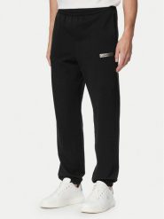 Calvin Klein Spodnie dresowe LV04LG212G Czarny Regular Fit. Czarne spodnie dresowe męskie CALVIN KLEIN, bez wzorów, z bawełny. Za 329.99 zł.
