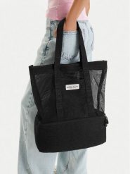 Guess Jeans Torebka CWBEO-GUESS-M-004-09 Czarny. Czarne torebki klasyczne damskie Guess Jeans, z aplikacjami, z jeansu, bez dodatków. Za 189.99 zł.