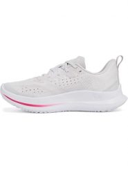 Under Armour Buty w kolorze biało-różowym do biegania rozmiar: 41. Białe obuwie trekkingowe damskie Under Armour. Za 272.95 zł.