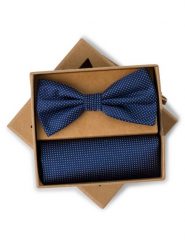 Finshley & Harding London jedwabna muszka i poszetka Mężczyźni Jedwab niebieski, ONE SIZE. Niebieskie krawaty i muchy męskie Finshley & Harding London, bez wzorów, z jedwabiu, eleganckie. Za 199.95 zł.