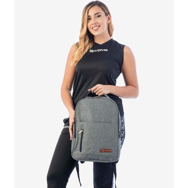 Plecak Givova City średni efekt denimu 38 x 29 x 16 cm. Szare plecaki damskie Givova, bez wzorów, z denimu, sportowe. Za 88.01 zł.