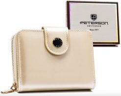 Portfel damski Peterson kremowy PTN 014-LAK. Białe portfele damskie Peterson, bez wzorów, ze skóry. Za 89.00 zł.