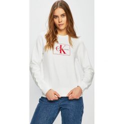 Calvin Klein Jeans - Bluza. Czarne bluzy bez kaptura damskie Calvin Klein Jeans, l, z bawełny. W wyprzedaży za 269.90 zł.