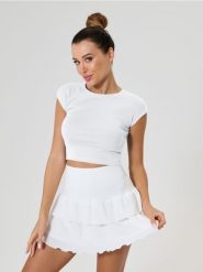Bawełniana koszulka basic - biały. Białe t-shirty damskie Sinsay, l, bez wzorów, z bawełny, bez kołnierzyka. Za 15.99 zł.