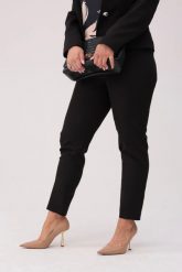 Eleganckie czarne biznesowe spodnie Amelia PLUS SIZE XXL OVERSIZE WIOSNA. Czarne spodnie materiałowe damskie Moda Size Plus Iwanek, bez wzorów, z elastanu, biznesowe, z podwyższonym stanem, plus size. W wyprzedaży za 99.90 zł.