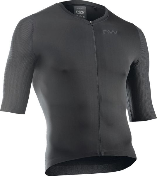 Koszulka rowerowa NORTHWAVE Extreme UPF50 aero czarny. Czarne t-shirty sportowe męskie Northwave, l, z jersey, bez ramiączek, na fitness i siłownię. Za 339.00 zł.