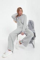 Bluza damska Angora MM. Bluzy bez kaptura damskie MM, xs. W wyprzedaży za 735.20 zł.