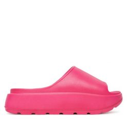 Klapki DeeZee. Czerwone klapki damskie DeeZee, bez wzorów, bez obcasa. Za 59.99 zł.