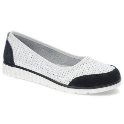 Białe Baleriny Filippo Wygodne Buty Skórzane. Białe baleriny damskie Filippo, bez wzorów, ze skóry, bez obcasa. Za 129.00 zł.