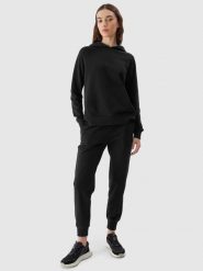 4F Spodnie dresowe joggery damskie - czarne XS. Czarne spodnie dresowe damskie 4f, l, bez wzorów, z bawełny. W wyprzedaży za 49.99 zł.