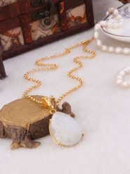 Pierres delicates Naszyjnik z zawieszką - dł. 50 cm rozmiar: onesize. Białe naszyjniki damskie Pierres delicates, z mosiądzu. Za 43.99 zł.